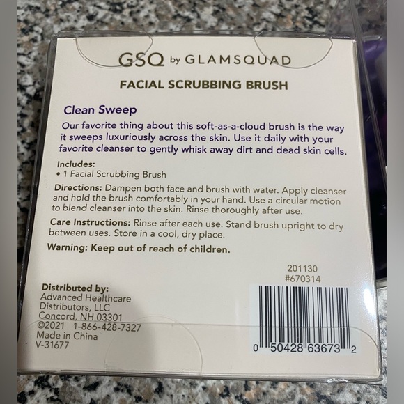 Set of 2 GSQ by Glamsquad Facial Scrubbing Brushes. Brand New in boxes! - Picture 3 of 3